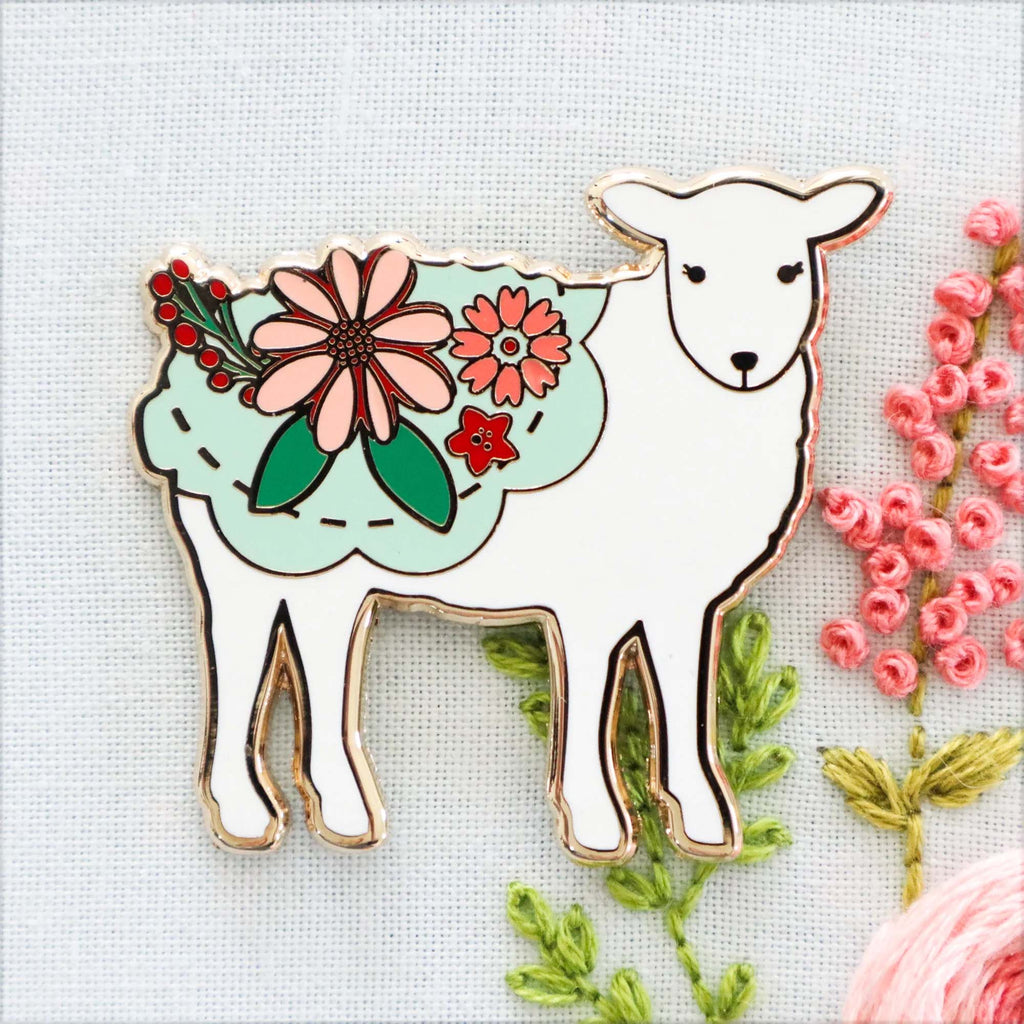 Farmhouse Floral Sheep Magnetic Needle Minder by Flamingo Toes