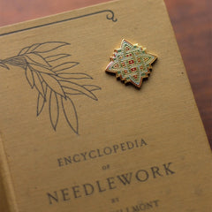 Byzantine Knotwork Enamel Needleminder or Pin by Avlea Folk Embroidery