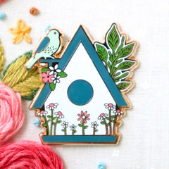 Melody Lane Birdhouse Magnetic Needle Minder by Flamingo Toes